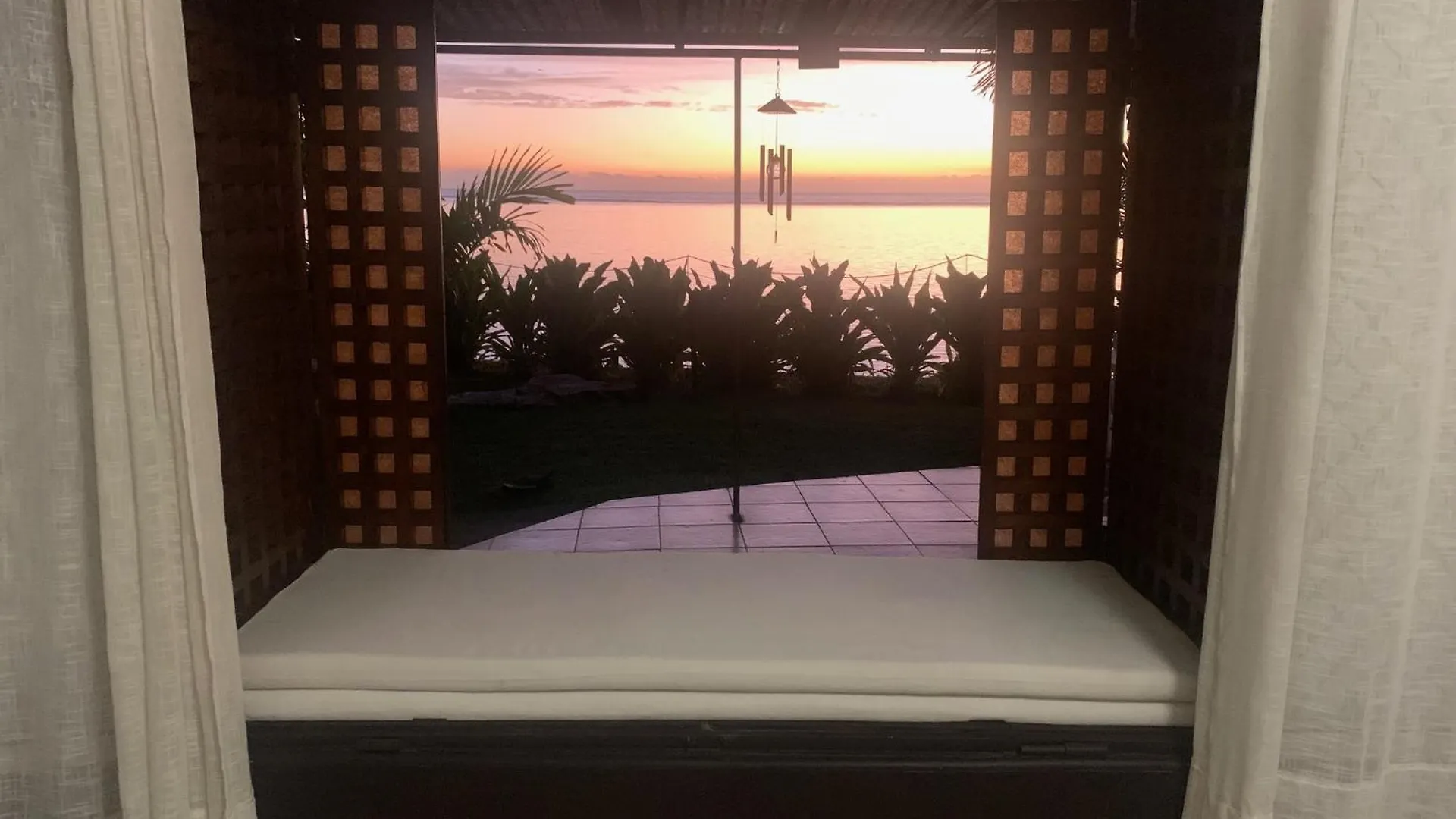 Tahiti - Vaiava Beach Cottage Punaauia  Holiday home