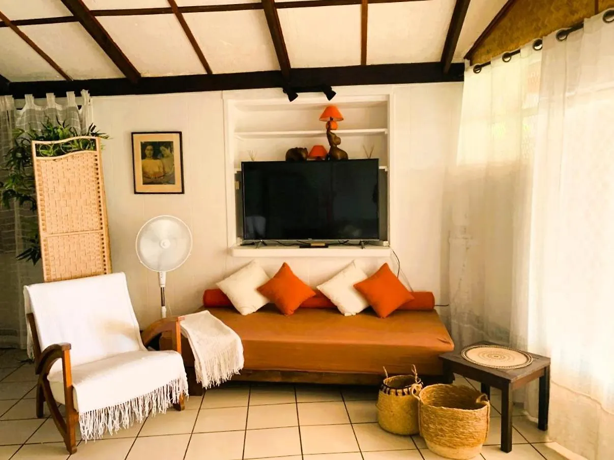 Tahiti - Vaiava Beach Cottage Punaauia